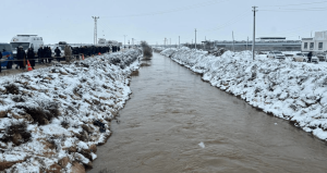 Feci kaza: Baba ve 3 çocuğu sulama kanalına uçtu