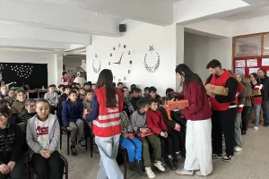 Genç Kızılay’dan İhtiyaç Sahibi Öğrencilere Destek