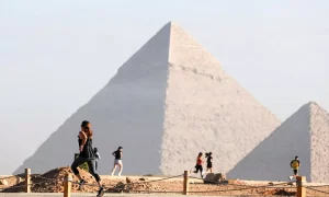 Giza Piramitleri’nde Yarı Maraton Heyecanı
