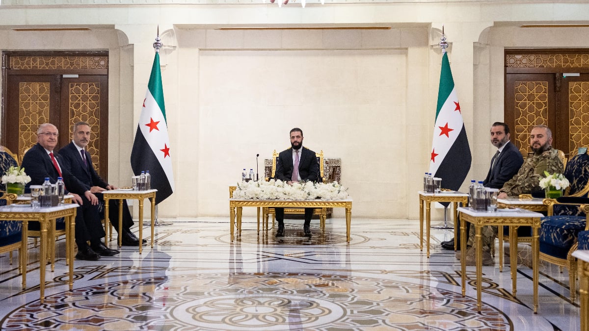 Hakan Fidan, Yaşar Güler ve İbrahim Kalın, Ahmed Şara ile görüştü