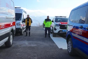 Hakkari’ye 40 Yeni Araç ve 5 Ambulans Teslim Edildi