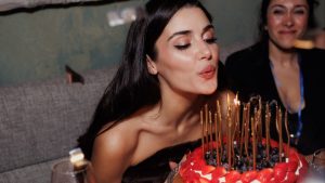 Hande Erçel Londra’ya yerleşiyor! Yeni ev aldı