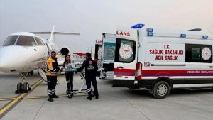Hatay’da ambulans uçak 6 günlük bebek için havalandı