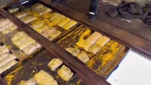 Hatay’da tırın tabanında uyuşturucu sevkiyatı