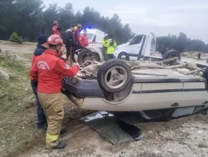 Havran’da otomobil şarampole devrildi: 4 yaralı