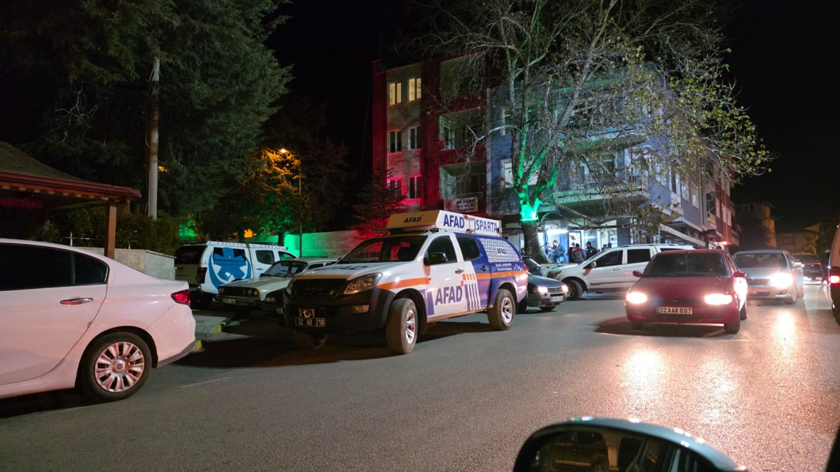 Isparta’da dağlık alanda kaybolan 12 yaşındaki çocuk akıllı saati sayesinde annesine ulaşıp kurtarıldı