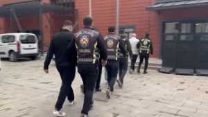 İstanbul’da düğün konvoyunda trafiği tehlikeye atan şahıslara 15 bin 888 TL ceza kesildi