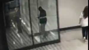 İstanbul’da hastane odasında refakatçinin cep telefonunu çalan şüpheli yakalandı