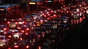 İstanbul’da trafik yoğunluğu mesai bitiminde yüzde 87’ye ulaştı
