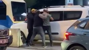 İstanbul’da trafikte sopalı yol verme kavgası