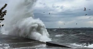 İstanbul’u fırtına vurdu seferler iptal edildi