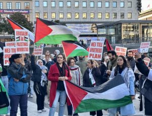 İsveç’te, İsrail’in ateşkesi ihlal eden saldırıları protesto edildi