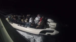 İzmir’de 56 Düzensiz Göçmen Yakalandı