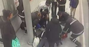 İzmir’de tren istasyonunda korku dolu anlar! Yolcunun kalbi durdu