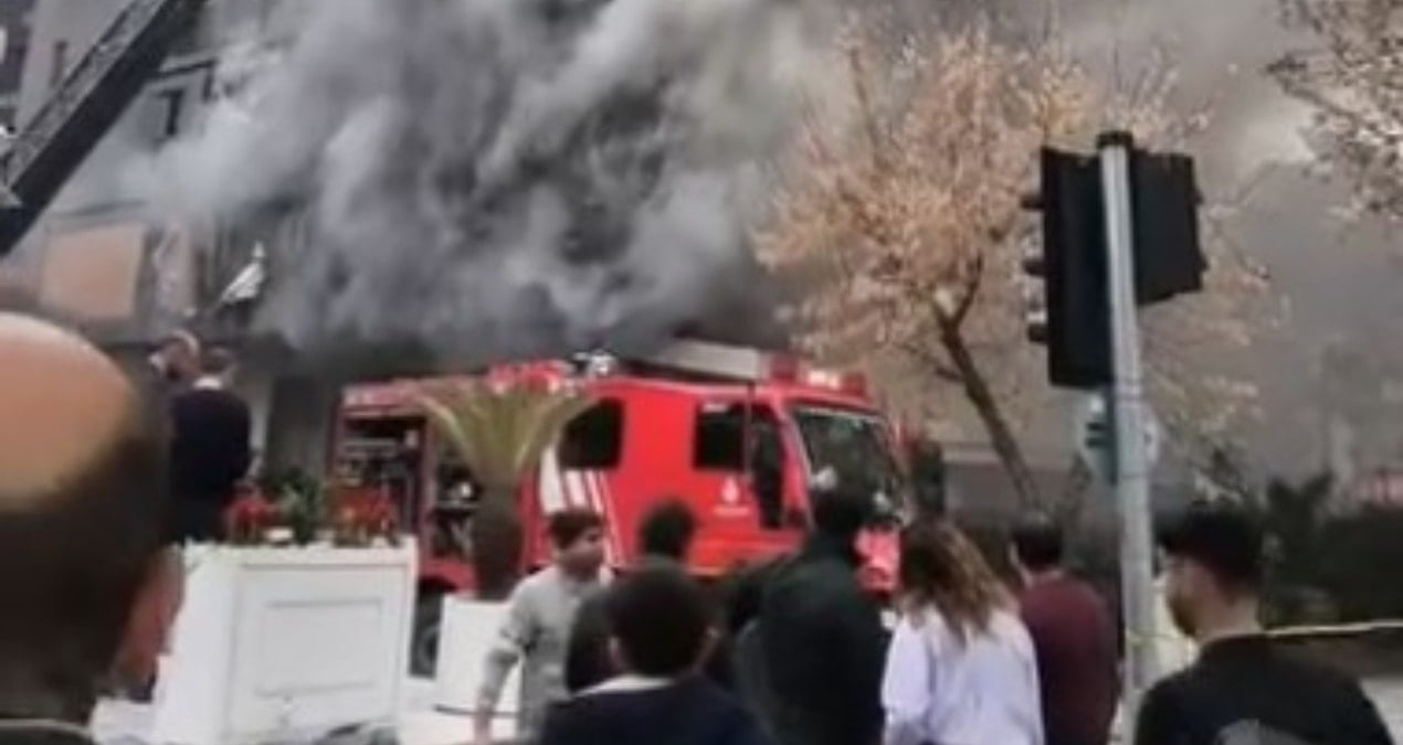 Kadıköy’de yangın paniği! Çok sayıda ekip müdahale ediyor