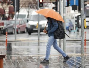 Karadeniz’de sağanak, Doğu Anadolu’da karla karışık yağmur bekleniyor