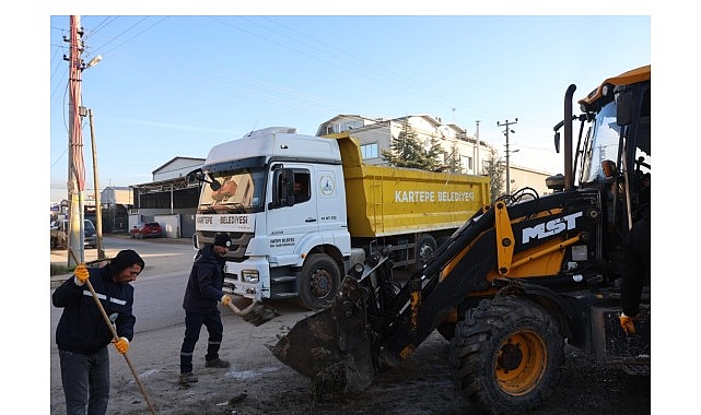 Kartepe Sanayi Bölgesinde Kapsamlı Temizlik Çalışması