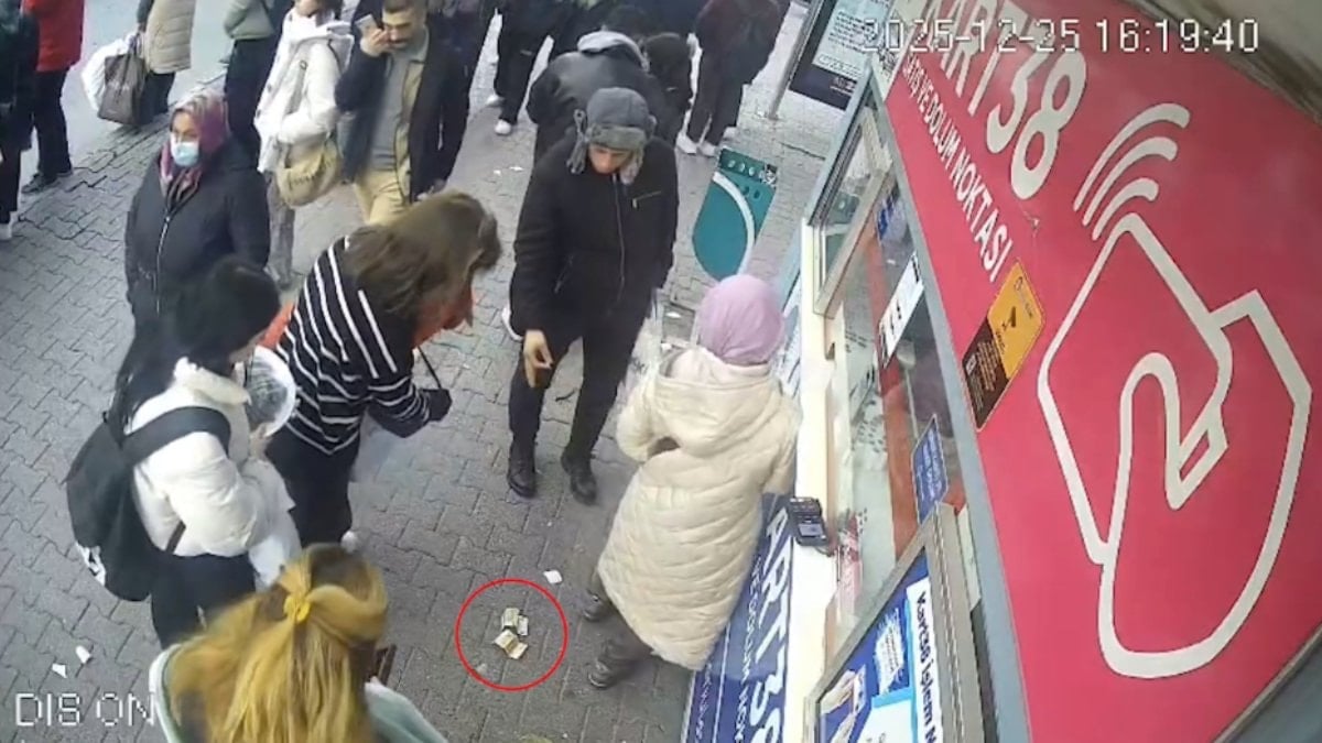 Kayseri’de bilet gişesi önünde 250 euro düşürdü