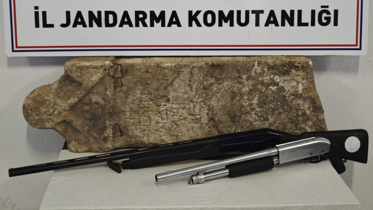 Kayseri’de Roma dönemine ait mezar steli ele geçirildi: 1 gözaltı