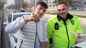 Kırıkkale’de yolcu kapısından inen ehliyetsiz sürücü kaçamadı: Gafil avlandım