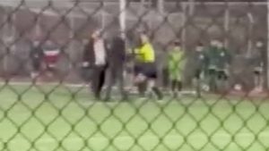 Kocaeli’de amatör maçta kadın hakeme saldırıp tokat atan antrenör gözaltına alındı