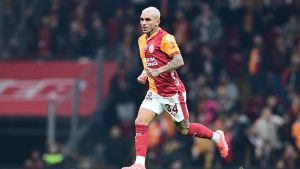 Lucas Torreira cezalı duruma düştü!