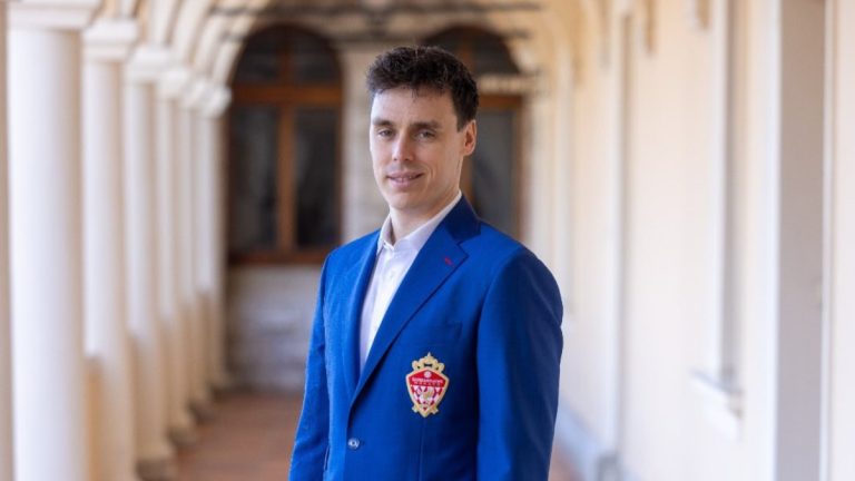 Monaco Prensesi’nin oğlu ile Galatasaray taraftarları arasında kavga çıktı