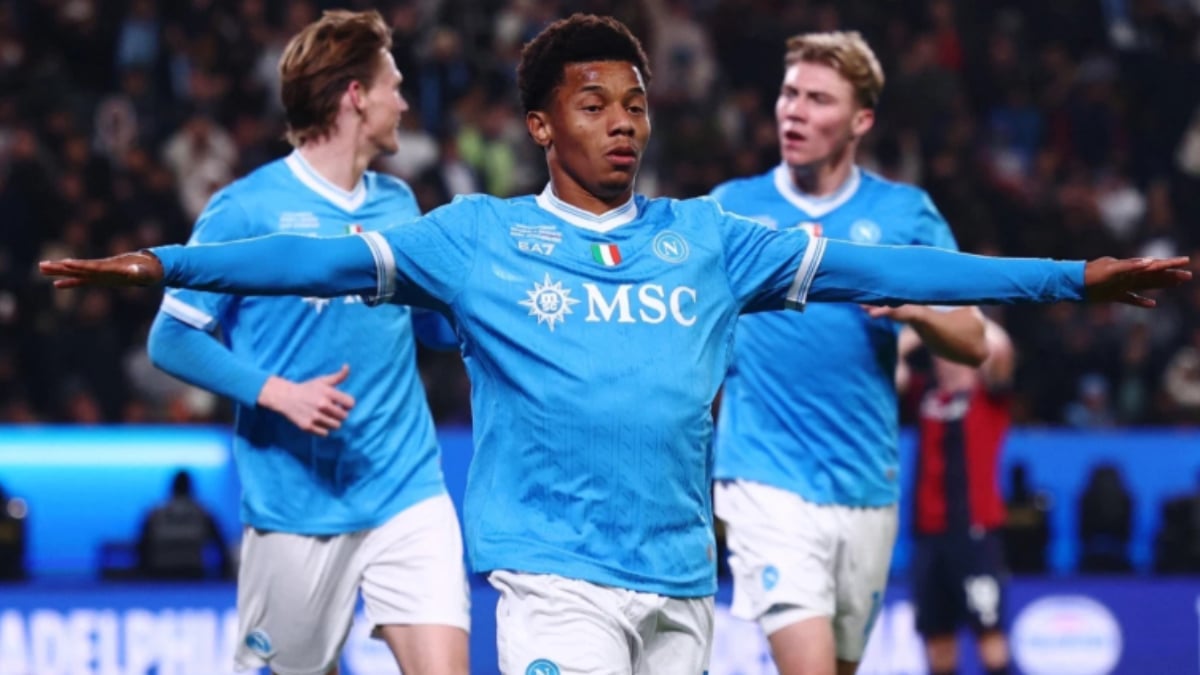 Napoli, Süper Kupa’nın sahibi oldu