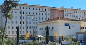 Öğrenci, yurdunun bahçesinde bıçaklandı!