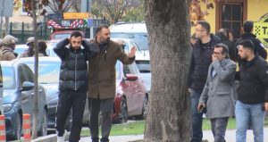 Önce tabanca sonra bıçak! Taksi durağında hareketli anlar