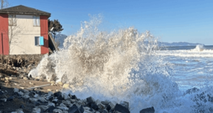 Ordu’da fırtına; dalga boyu 5 metreye ulaştı