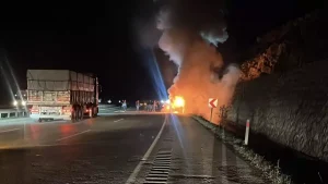 Samsun’da Lüks Otomobil Yangın Çıkardı