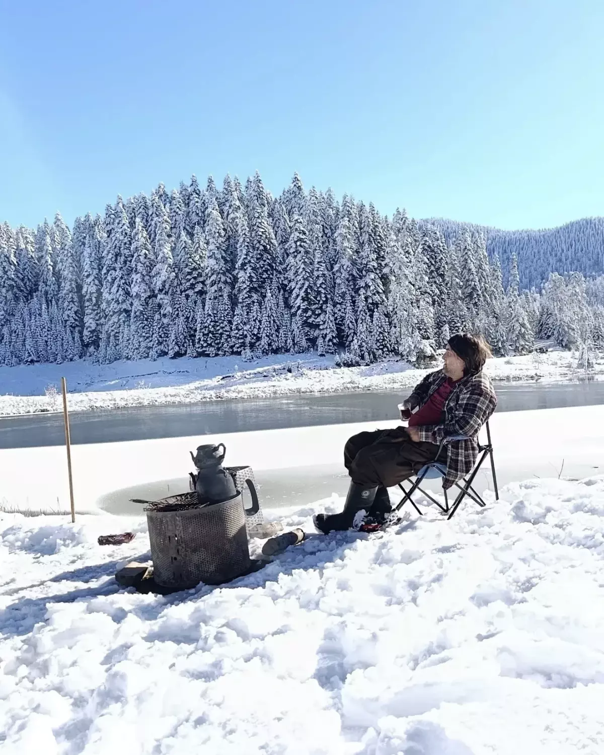 Sarıçiçek Göleti Buzla Kaplandı