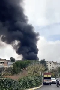 Sarıyer’de Yangın: İtfaiye Müdahale Ediyor
