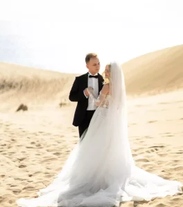 Şehit Hava Pilot Üsteğmen Cüneyt Kandemir’in eşi, düşen uçakta çekilen fotoğrafları paylaştı