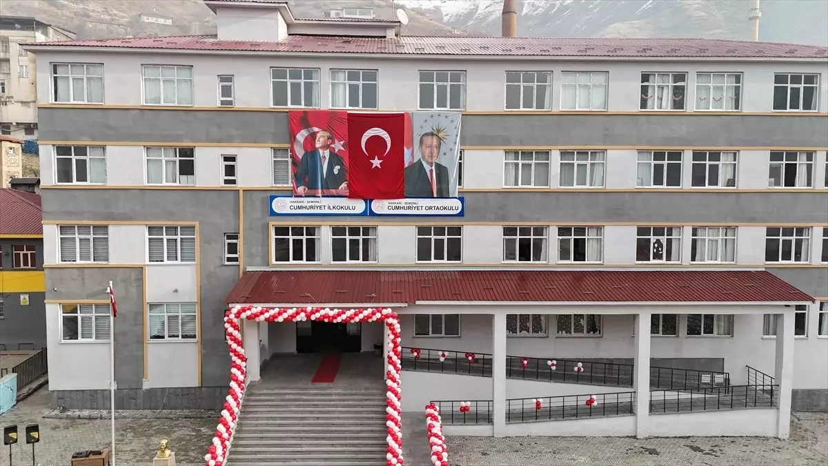 Şemdinli’de Yeni Sağlık ve Eğitim Yatırımları Açıldı