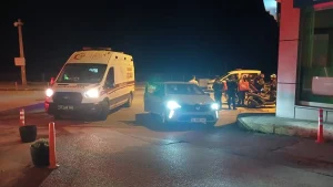 Sinop’ta Motosiklet ve Otomobil Çarpıştı
