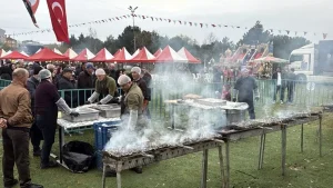 Tekirdağ Hamsi Festivali’nde 10 Bin Kişiye Hamsi Dağıtıldı