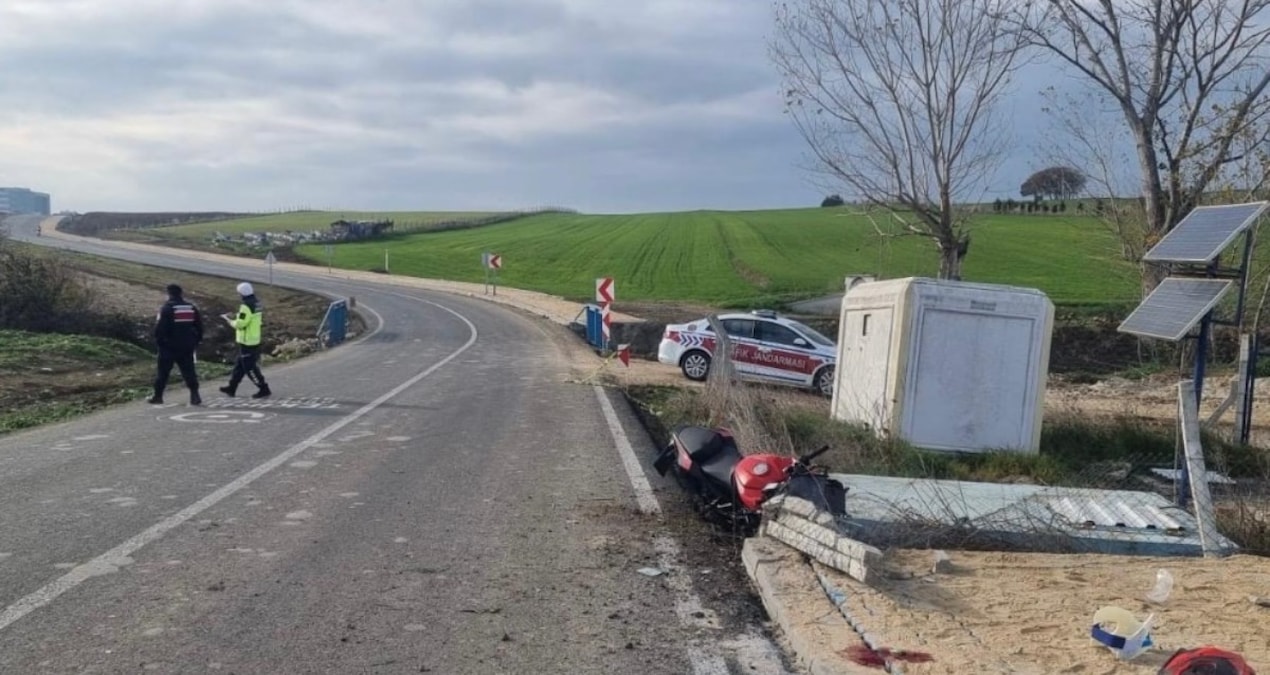 Tekirdağ’da motosiklet tel çitlere çarptı: 1 ölü, 1 yaralı