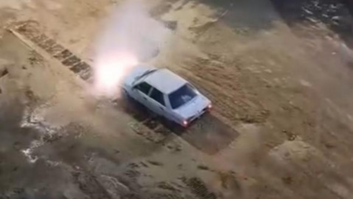 Tekirdağ’da patlayan su borusu oto yıkamaya dönüştü