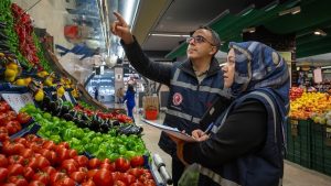 Ticaret Bakanlığı ekipleri asgari ücret fırsatçılarına göz açtırmıyor