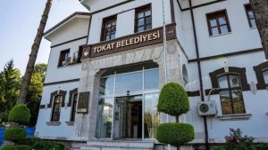 Tokat Belediye Başkanı’nın odasında dinleme cihazı bulundu: 2 kişi tutuklandı