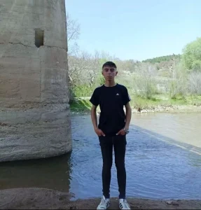 Traktör Devrildi: 17 Yaşındaki Genç Hayatını Kaybetti