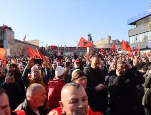 UÇK Komutanlarına Destek Gösterisi