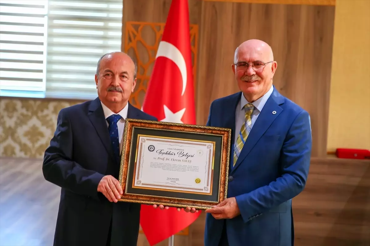 Uşak Üniversitesi’nde Yeni Rektör