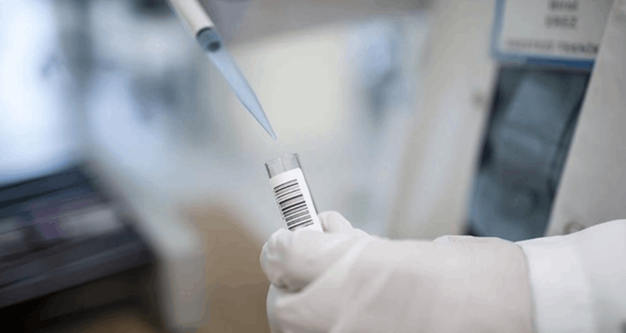 Uyuşturucu sonuçlarını para karşılığında değiştimişler!