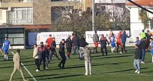 Yeşil saha karıştı: Jandarma saha içine girdi