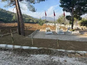 Yolkonak’ta şehitlik ve mezarlık alanları yenileniyor