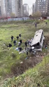 5 kişinin öldüğü kazadan kurtulan yaralı: Şoför, “Koltuklara tutunun” diye bağırıyordu