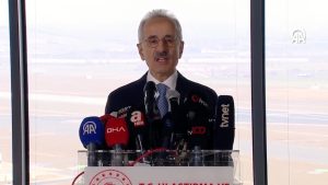 Abdulkadir Uraloğlu: Esenboğa Havalimanı’na üçüncü pist ve yeni kule ekleniyor